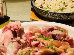 咸蹄髈-侬佳蒸菜馆(听潮店)