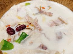 -滇香肴·云南菜蒸汽石锅鱼(云南北路店)