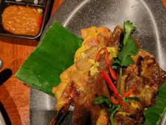 -大头虾越式风味餐厅(光明广场店)