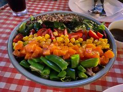 -鲨鱼美式餐厅酒吧Sharky