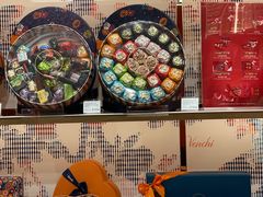 -VENCHI 闻绮(上海佛罗伦萨小镇店)