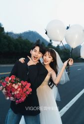 -雪中彩影婚纱摄影·微光艺术中心