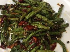 -东北农家院·铁锅炖(莘庄店)