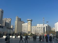 -三叶眼镜城批发市场(上海火车站店)