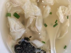 民国传统小馄饨-凤起龙游老面包子(凯德晶品店)