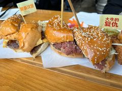 薯条汉堡-悠航SLOWBOAT(三里屯店)