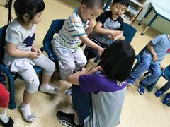 -瑞思少儿中心·少儿英语素养启蒙(勒泰直营校区)