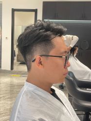 -BULB STUDIO 巴柏明星发型工作室