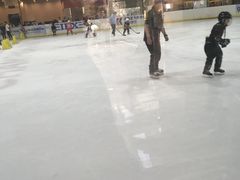 -冠军冰场(环球中心店)