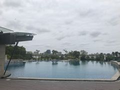 -上海滴水湖皇冠假日酒店