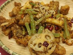 -侬佳蒸菜馆(听潮店)