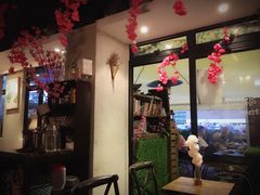 -layback cafe & bar