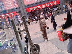 门面-東更道点心行(利客来店)