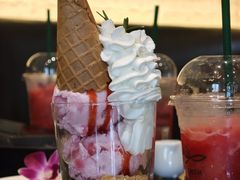 -Chom Cafe and Restaurant