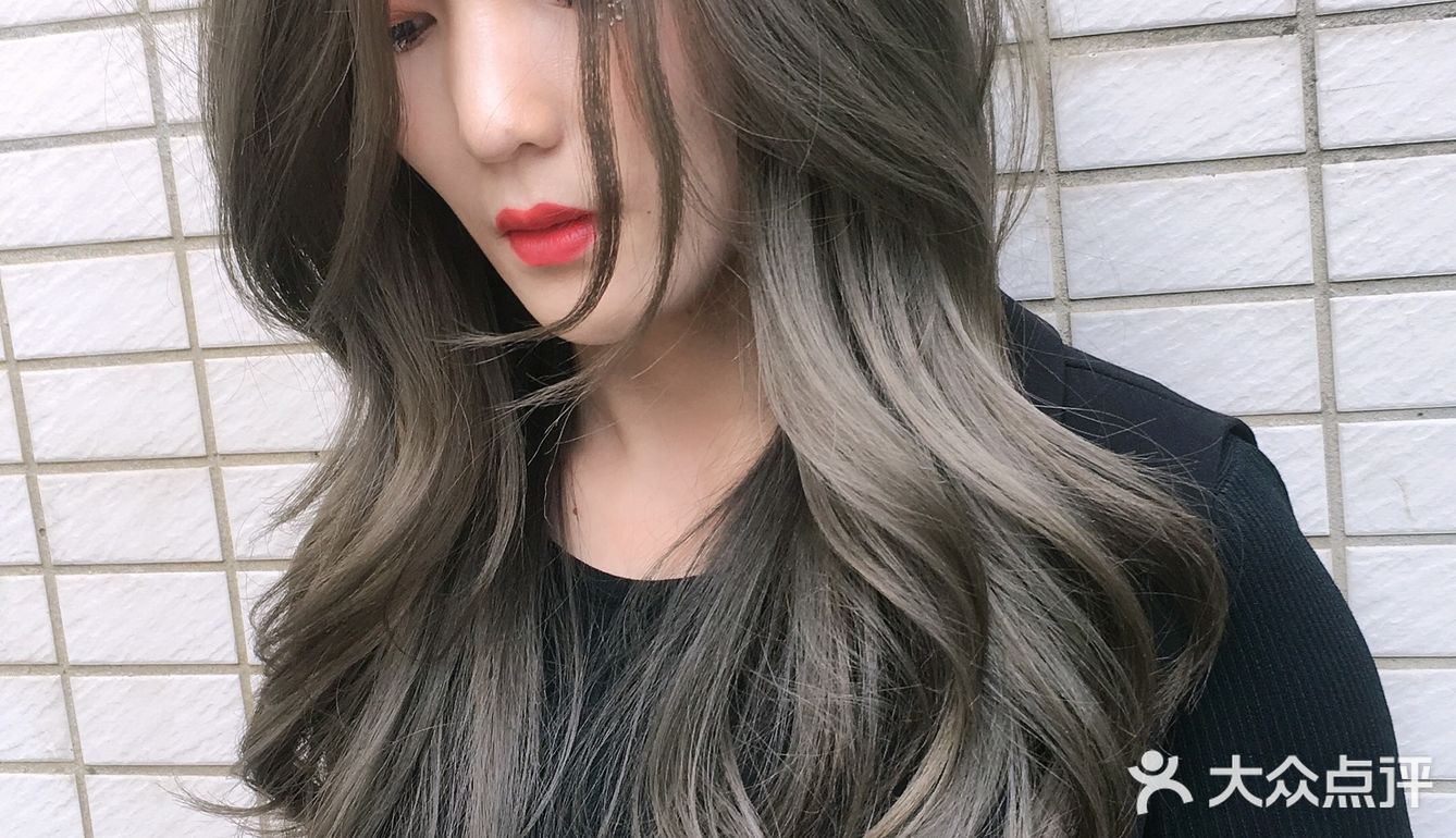青木亚麻灰