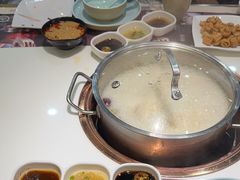 -洪氏嗨捞·猪肚鸡火锅(阳光天地店)