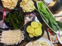 -尚品小土屋涮毛肚(李沧万达店)
