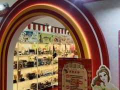 -LuOne凯德晶萃广场(徐家汇路店)