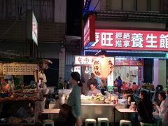 -六合夜市