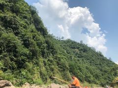 -安吉龙王山峡谷漂流
