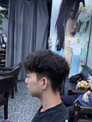 -藤野造型专业烫染接发