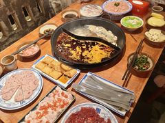 -周小明火锅(黑金冠社区店)