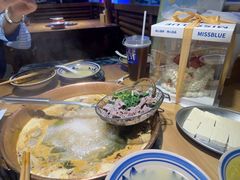 -洱火云南酸菜牛肉火锅(石景山当代商城店)