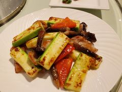 脆玉瓜野菌炒爽肉-利苑酒家(金宝店)
