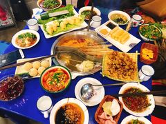 -马路边边串串香形象店(磐石路店)