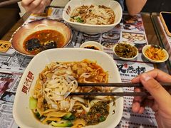 -双燕楼·手工馄饨·汤面小吃(世纪汇店)