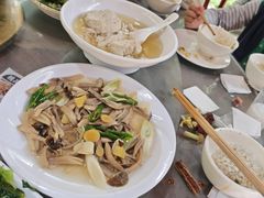 -土砂锅生态山庄·非遗砂锅雅鱼