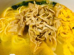 土鸡汤笋衣面-和府捞面(国金汇店)