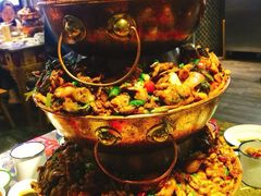 -沪小二炭火蛙锅(淮海中路美食不夜城店)