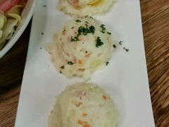 -玛格萝妮(汇智国际商业中心店)