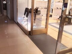 -STUART WEITZMAN(静安嘉里中心店)