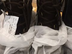 -爱革·奢品·鞋包·衣物·家居(金桥国际商业广场店)