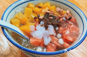 Fruit-loaded Ice Jelly