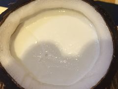 -志龙皇冠吃货椰子铺