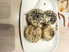 -小杨生煎(金山百联购物中心3楼店)