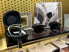 -MUJOSH木九十眼镜(月星环球港B1店)