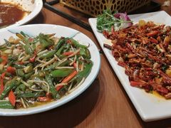 -老滇山寨•云南特色菜•地方菜•民族风情歌舞表演(金碧店)