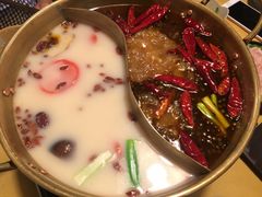 -江湖餐厅–重庆九宫格老火锅