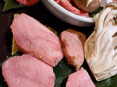 上等牛舌-炼火烤肉店