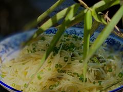 酸菜土豆丝-拈一筷子·宜宾江湖菜(总店)