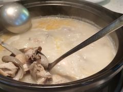 胡椒猪肚鸡-顺德公广东猪肚鸡·煲仔饭(白石洲店)