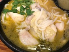 -鑫花溪牛肉米粉(凤凰街创始总店)