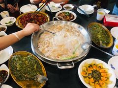 -老来福·非遗酸汤兔(凯旋路店)