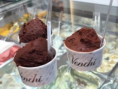 -VENCHI 闻绮(上海佛罗伦萨小镇店)
