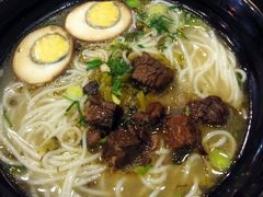 -花溪巷牛肉粉(泉城路店)
