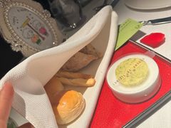 -弦月窗LUNETTE BY AMANDA(复兴路店)